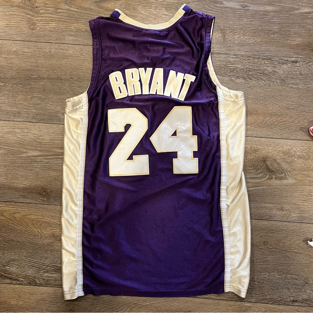 Kobe Bryant Los Angeles Lakers Authentic Mitchell & Ness Jersey, Hall of Fame - Picture 6 of 10